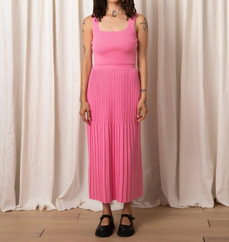 puff pattern skirts -Knit Pleated Skirt In Bubblegum